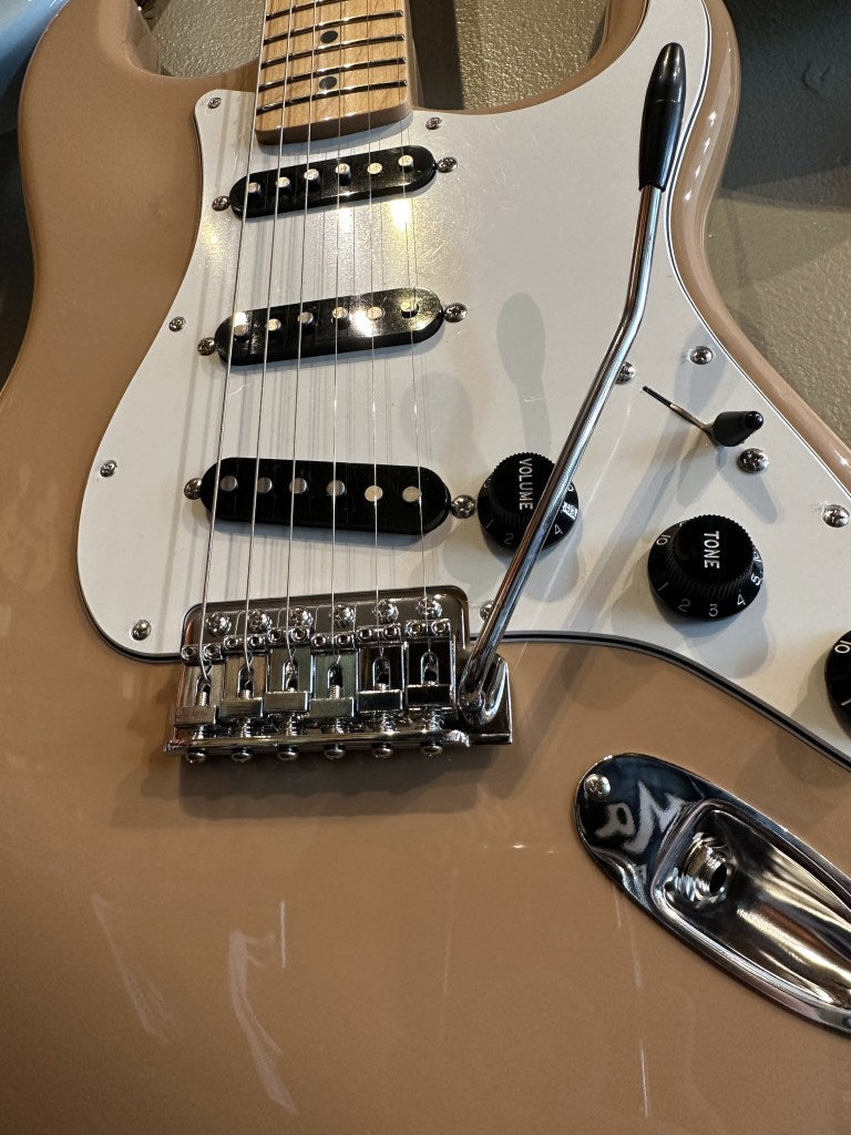 Exploring the Diversity of Guitar Vibratos