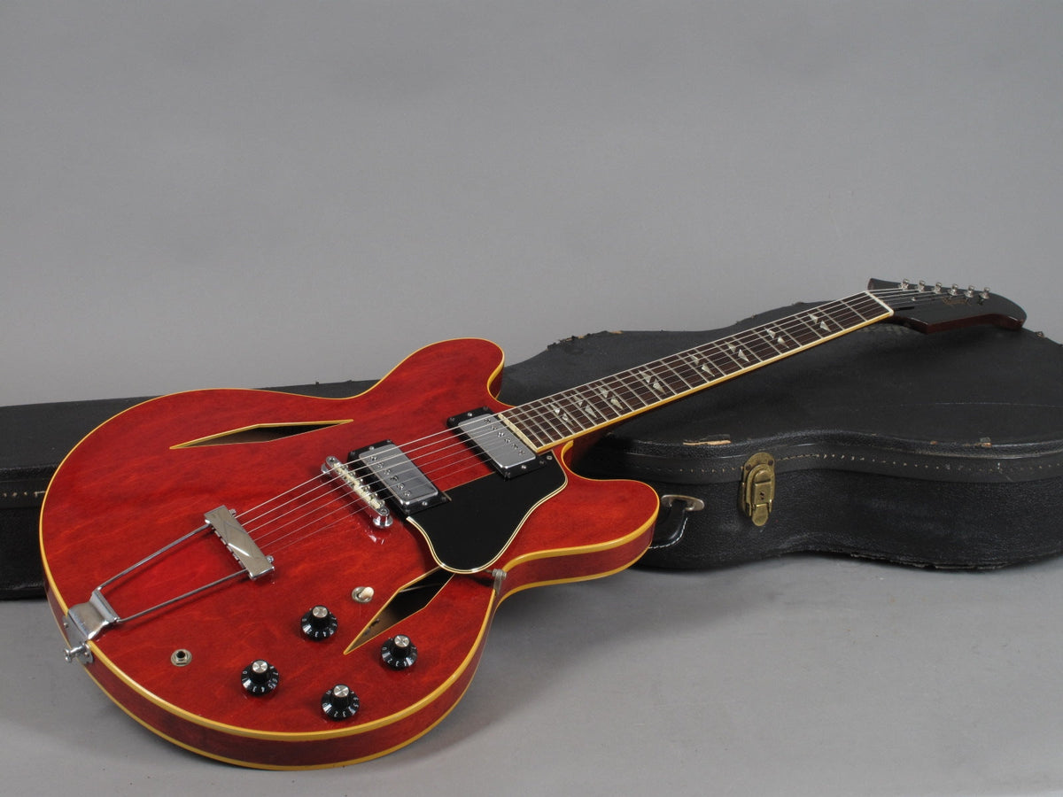A Closer Look: The Gibson Trini Lopez Standard