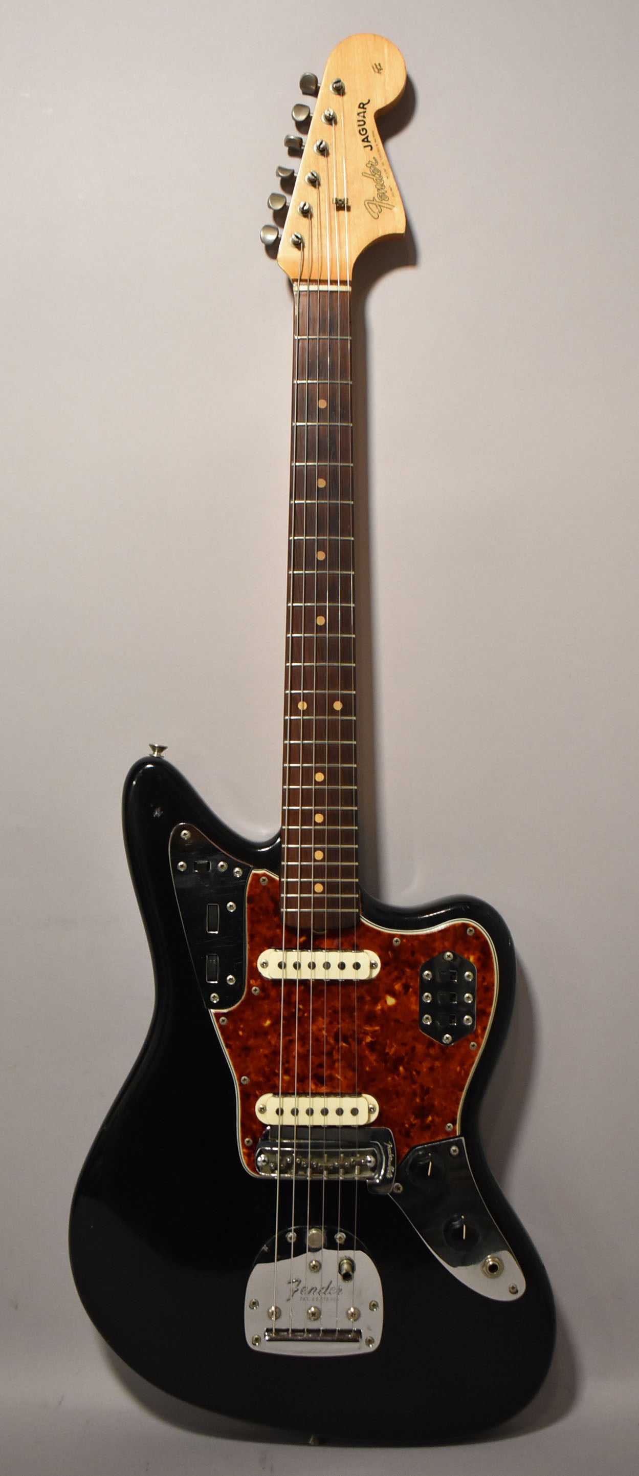 1963 Fender Jaguar Black Refin L-Series Pre-CBS w/HSC – Imperial