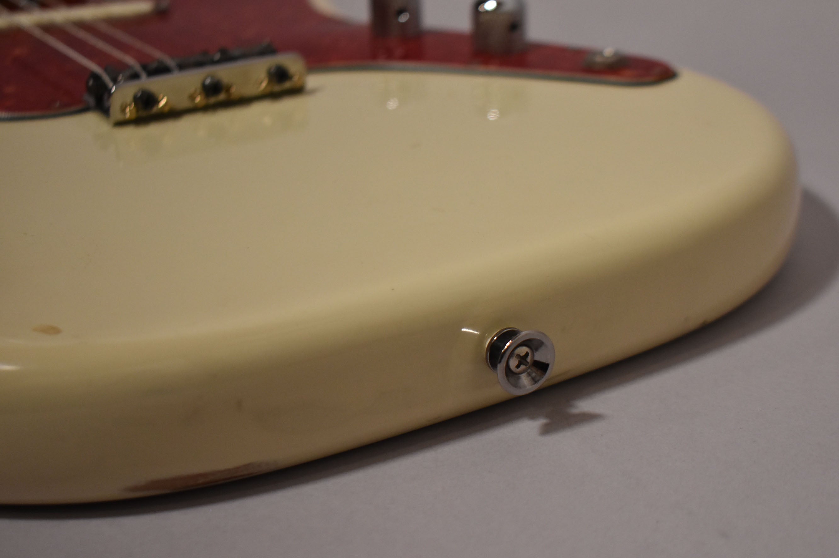 1963 Fender Musicmaster White Refin Pre-CBS w/Gig Bag – Imperial