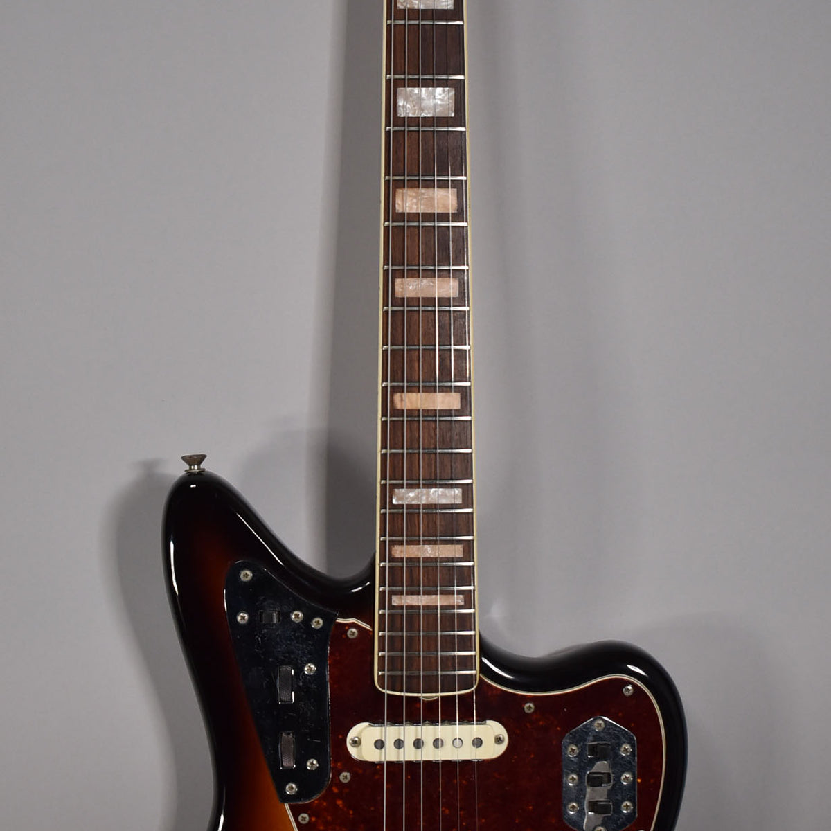 1971 Fender Jaguar 3-Tone Sunburst w/HSC – Imperial Vintage Guitars