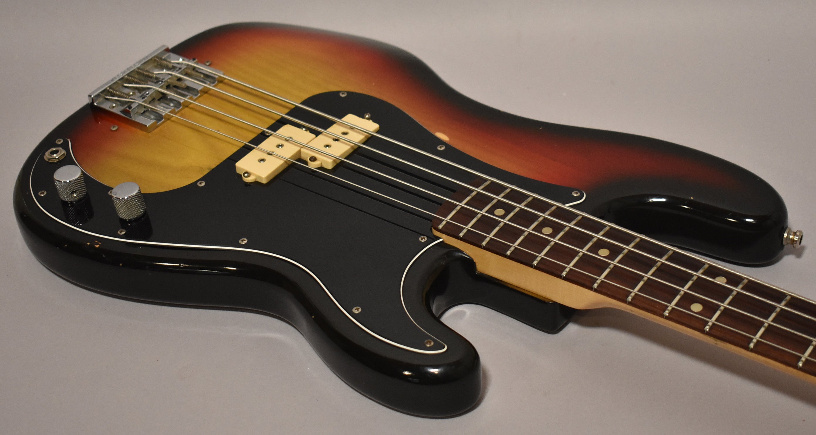 1976 Fender Precision Bass Three-Tone Sunburst w/OHSC – Imperial