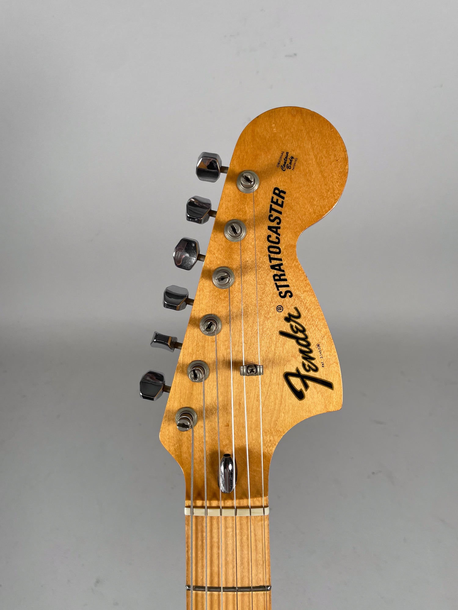 Fender Stratocaster 1972 ビンテージ 1972 Fender Stratocaster Sunburst Vintage Guitar w/OHSC – Imperial
