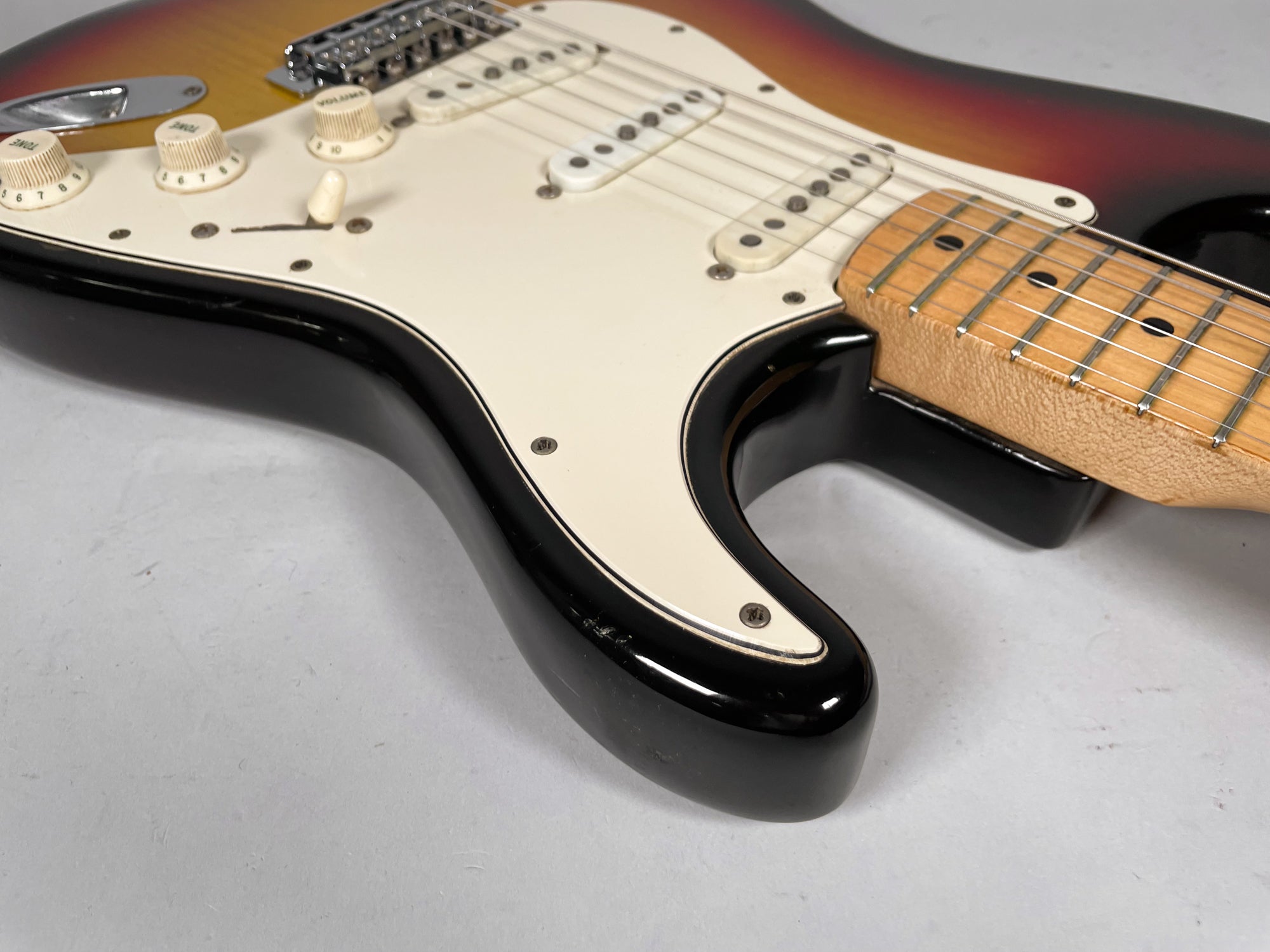 1972 Fender Stratocaster Sunburst Vintage Guitar w/OHSC – Imperial