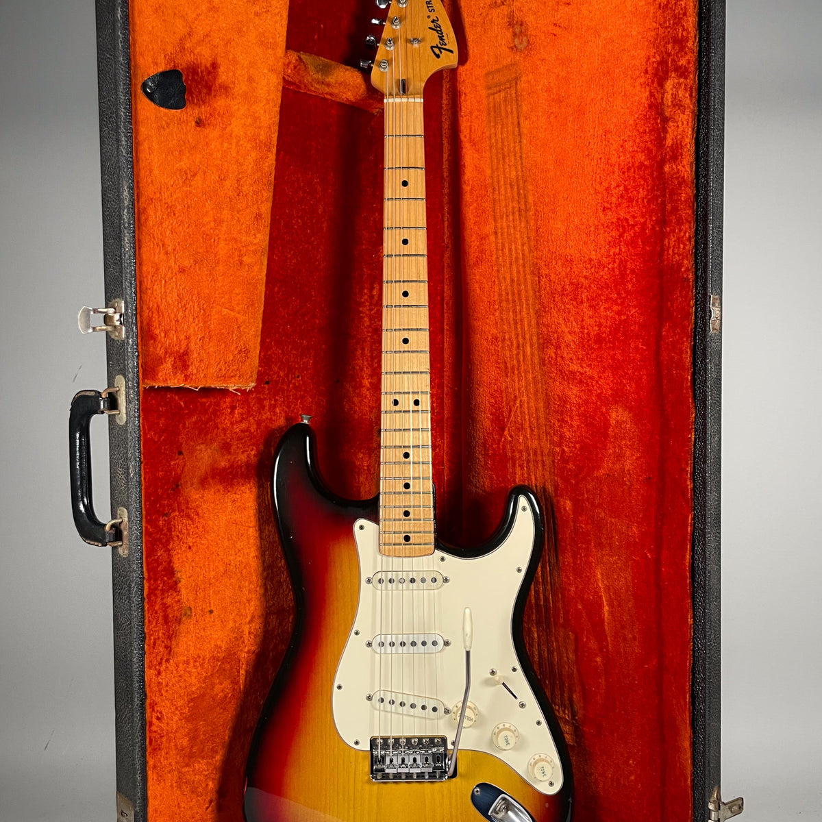 fender strat tobacco sunburst Player Stratocaster Plus Top with Pau Ferro Fretboard inspired under Carter Vintage - Fender Stratocaster