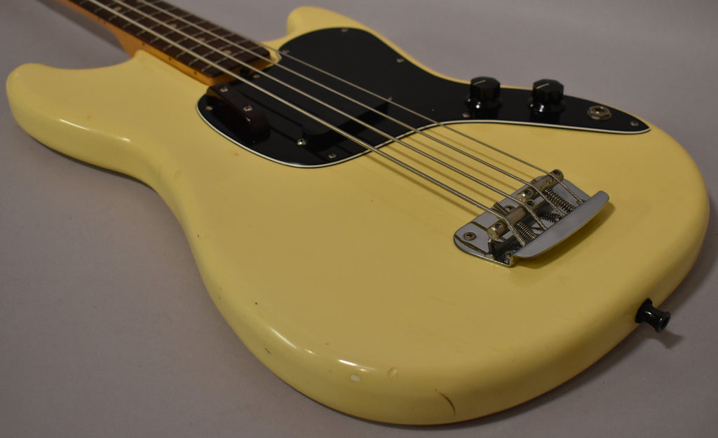 1976 Fender Musicmaster Bass Olympic White Finish w/Gig Bag