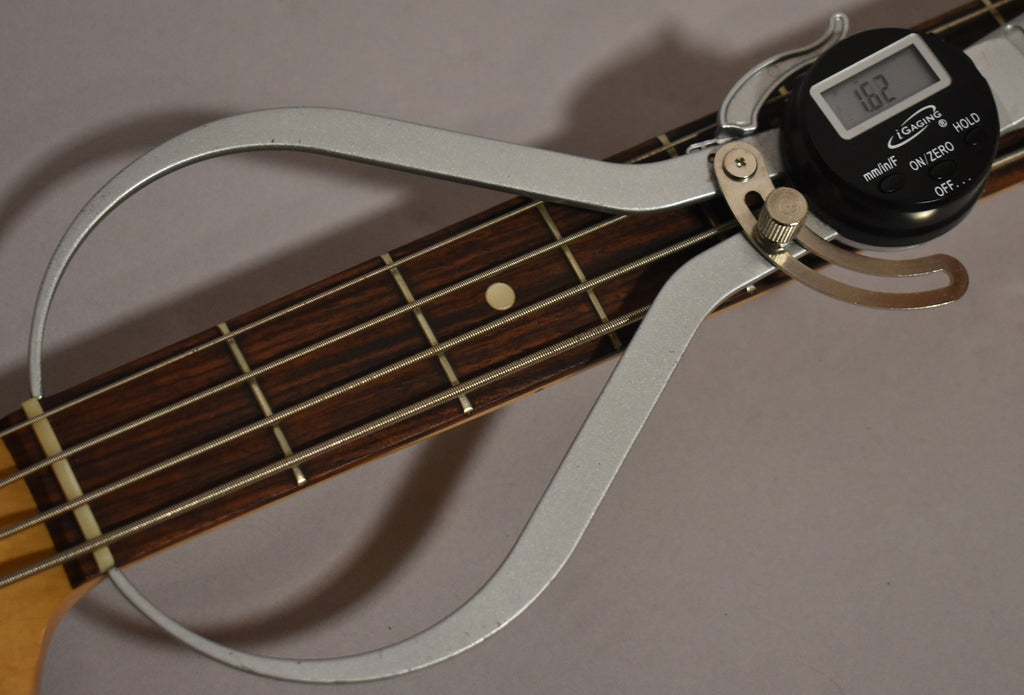 1976 Fender Musicmaster Bass Olympic White Finish w/Gig Bag
