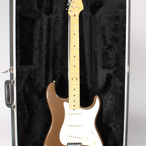 1982-Fender-Dan-Smith-Stratocaster-USA-3-Knob-Sahara-Taupe-1