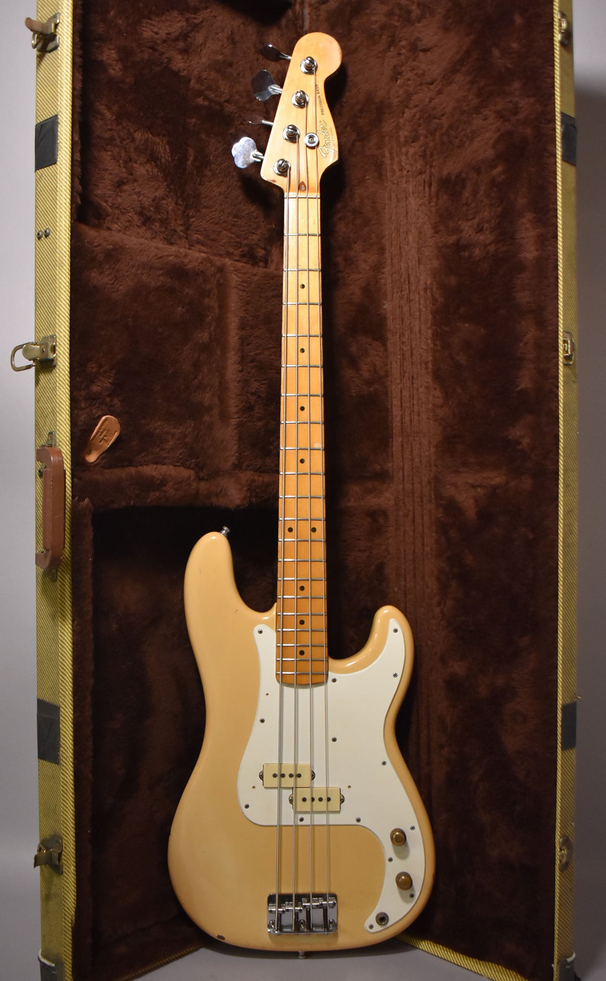 1983 Fender USA Dan Smith Precision Bass Vintage White E-Series w