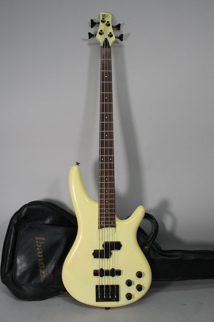 1987-Ibanez-Soundgear-Bass-White-1