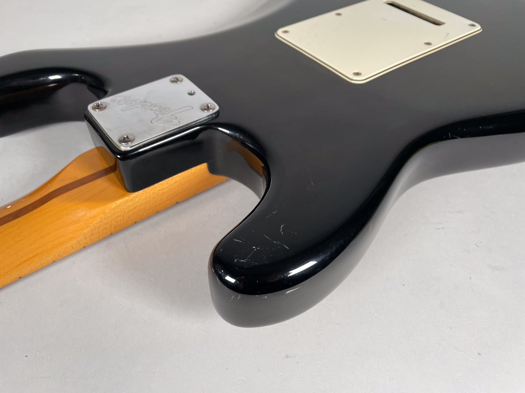 1987 Fender Stratocaster Plus Black Finish First Year w/OHSC