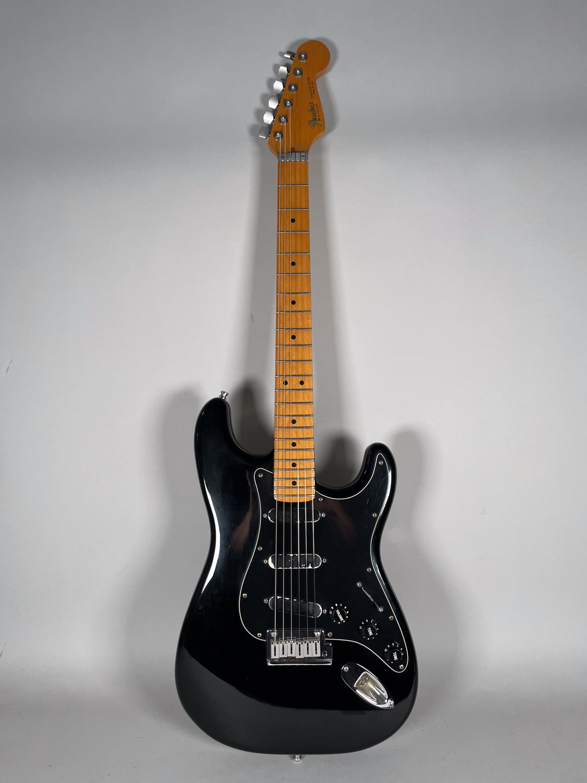 1987 Fender Stratocaster Plus Black Finish First Year w/OHSC
