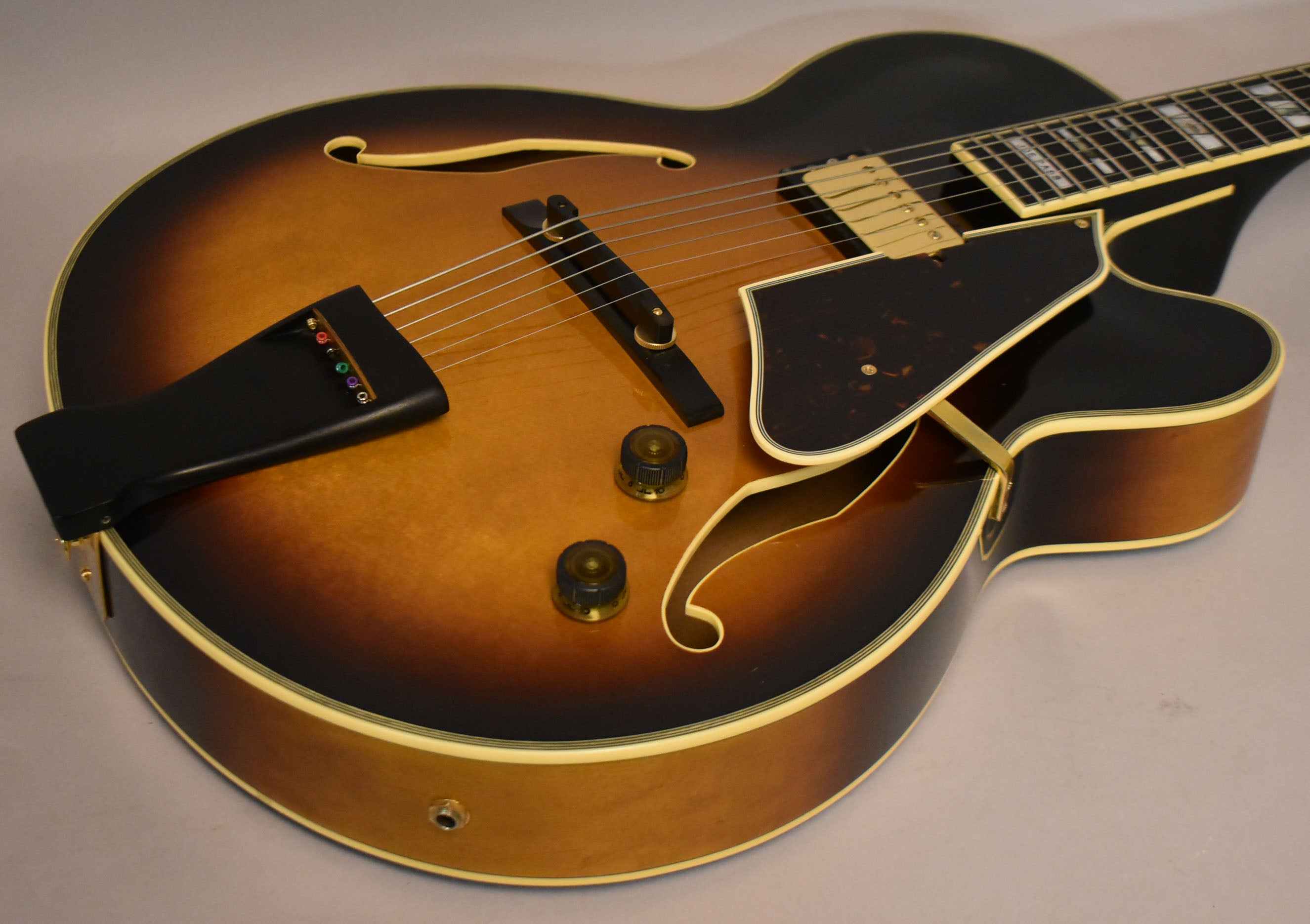 1990 Ibanez JP20 Joe Pass Signature Archtop w/HSC – Imperial