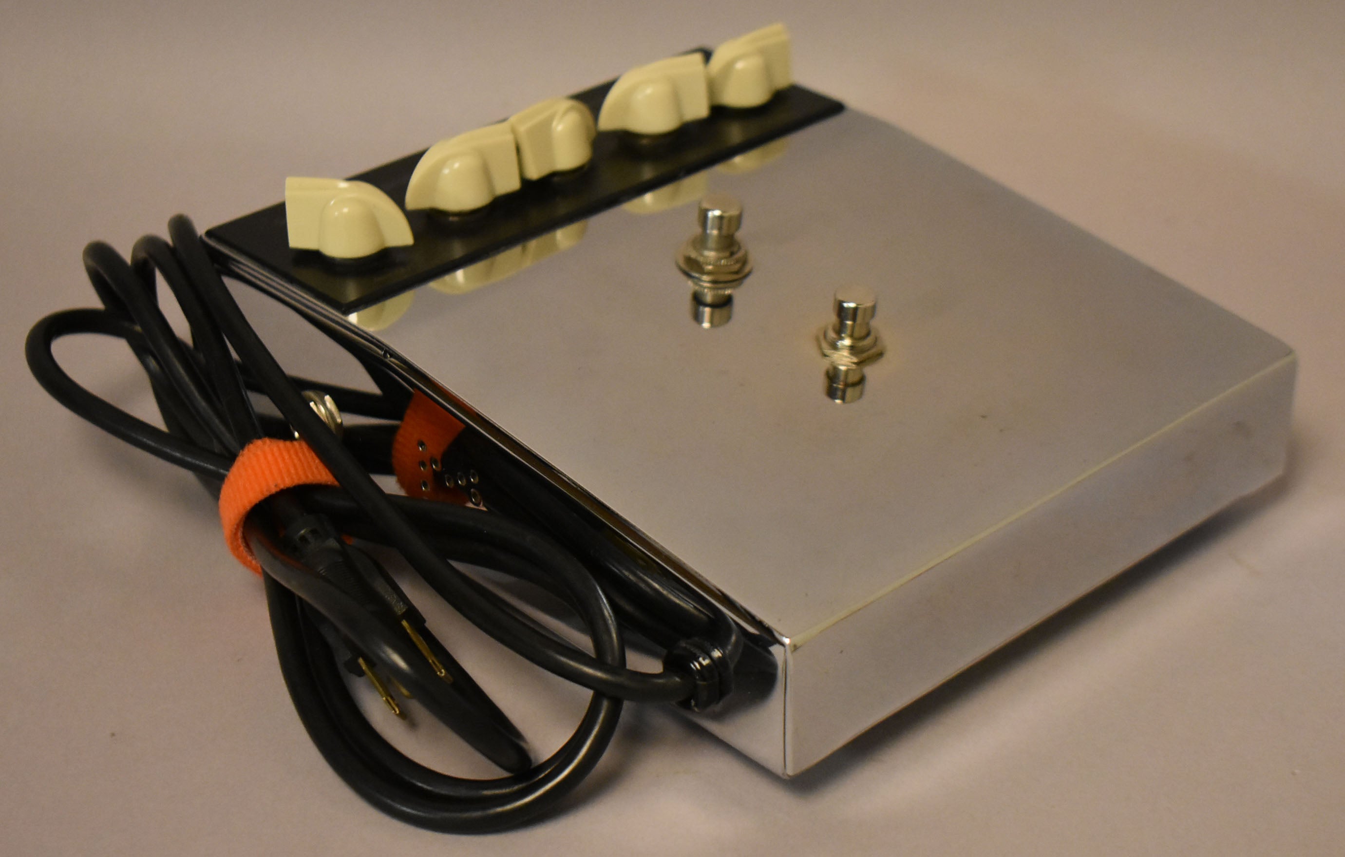 1990s Matchless Hot Box Tube Preamp/Distortion Pedal V1 Silver