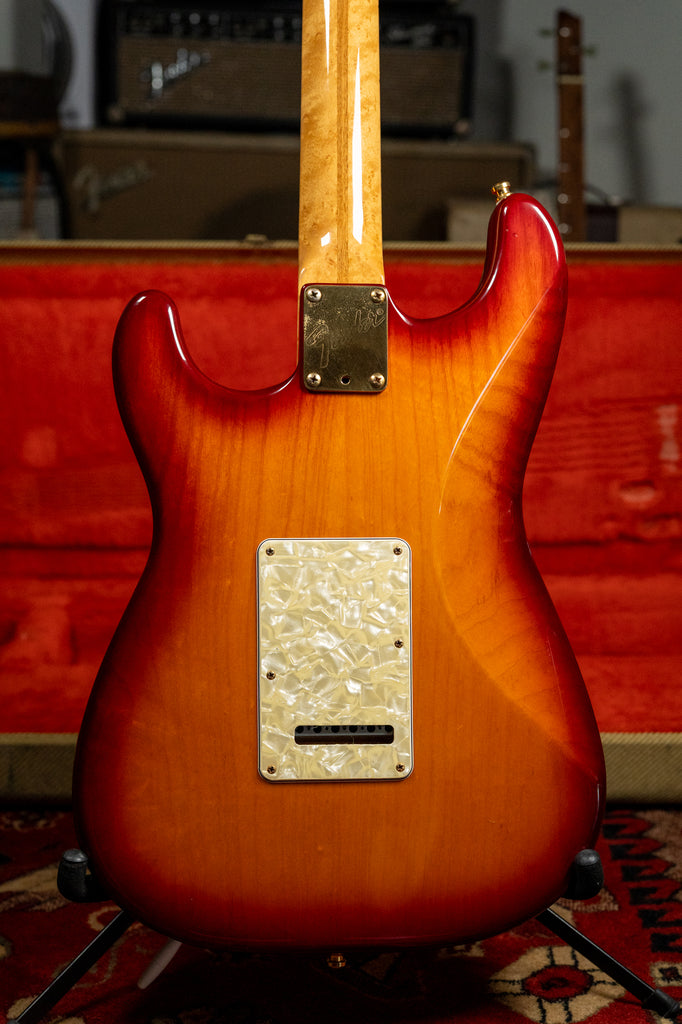1993-fender-custom-shop-stratocaster-guitar-san-diego