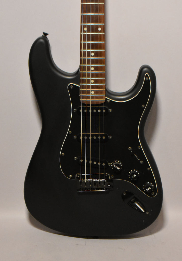 2001-Squier-Stratocaster-Standard-Matte-Black-Imperial-Vintage-Guitars-Sell