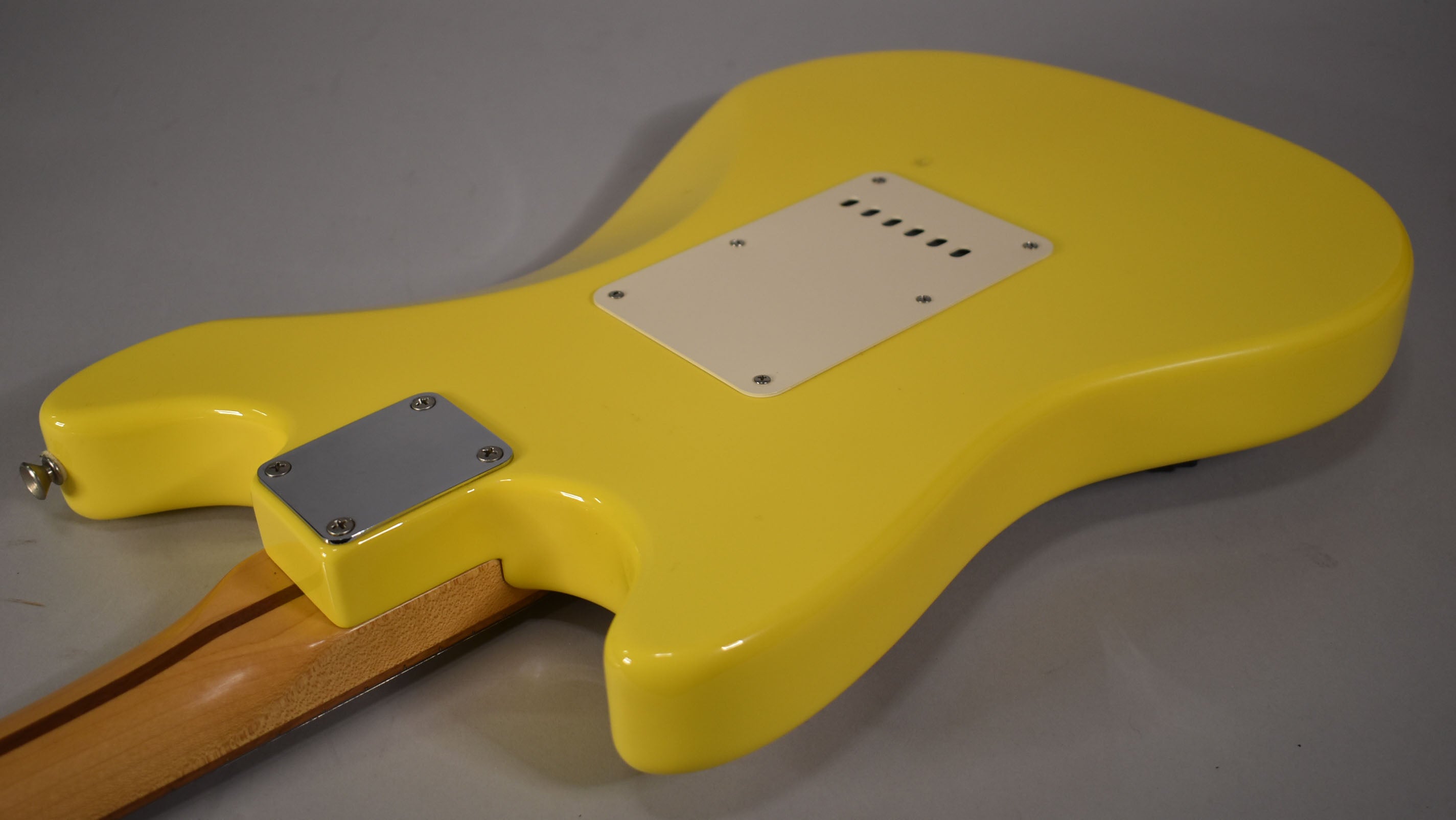 2002 Fender Deluxe Series Cyclone | Graffiti Yellow Finish W/HSC