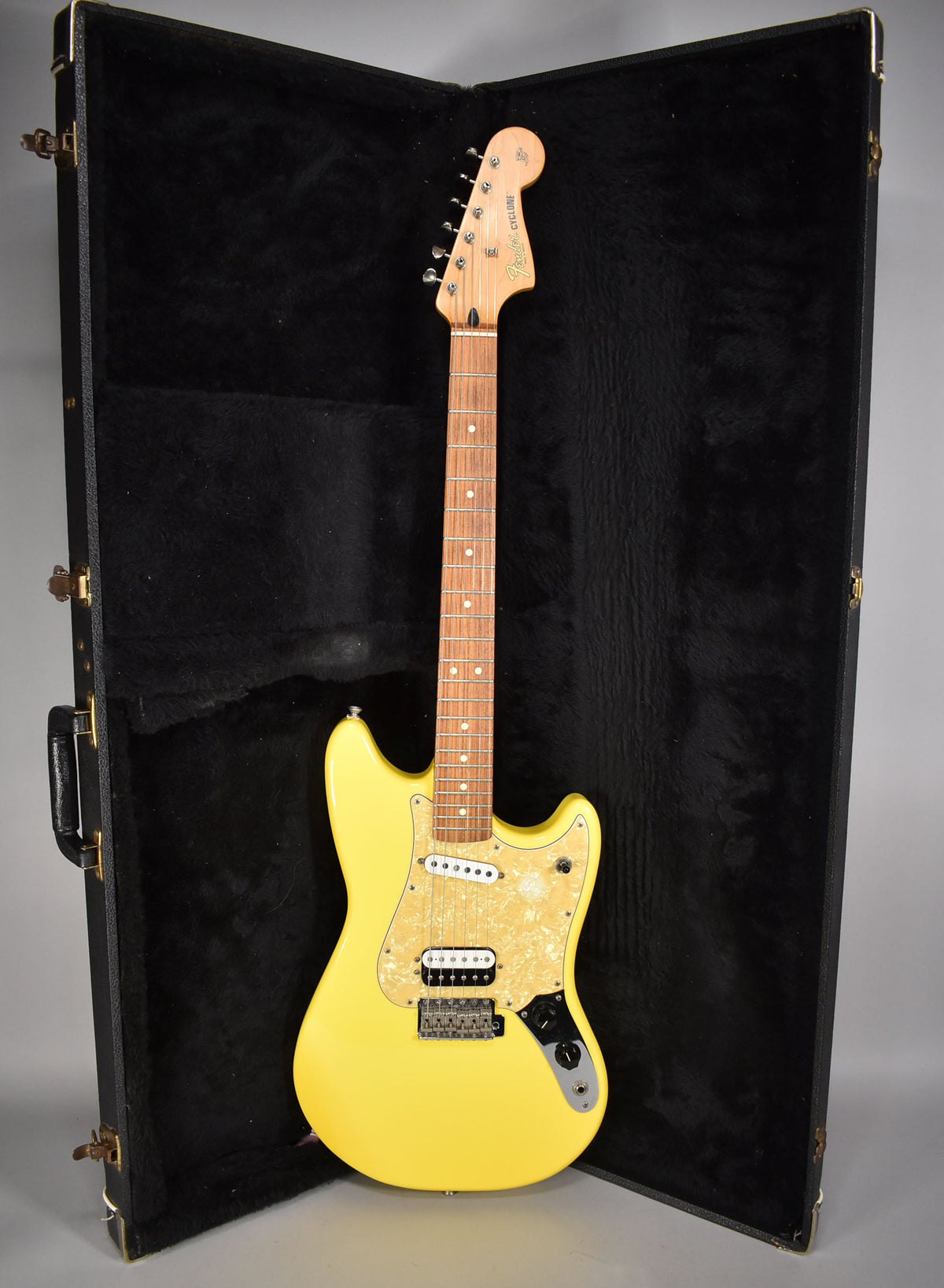 ギター Fender Mexico Cyclone (2002) 2002 Fender Deluxe Series Cyclone | Graffiti Yellow Finish W/HSC
