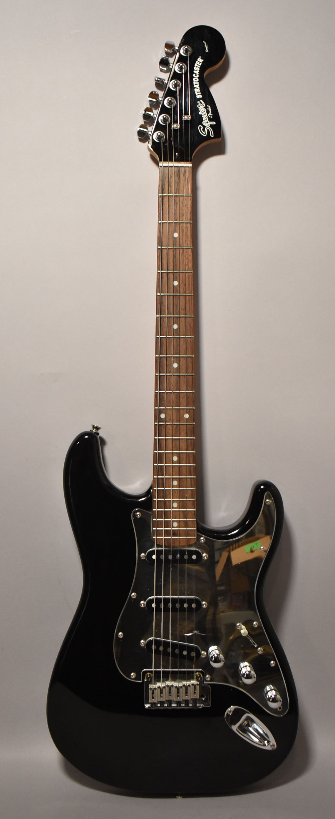 Squier Stratocaster ブラック 2004-Squier-Stratocaster-Sell-