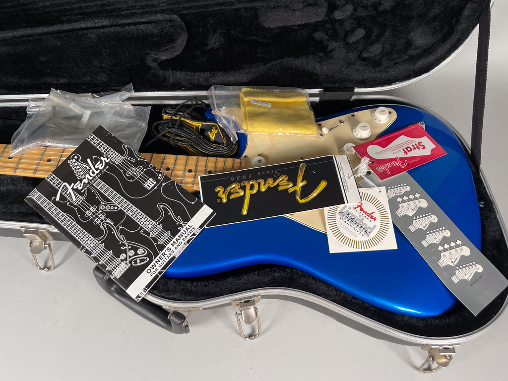 2004-fender-stratocaster-guitar-san-diego