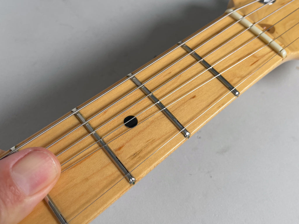 2004-fender-stratocaster-guitar-san-diego