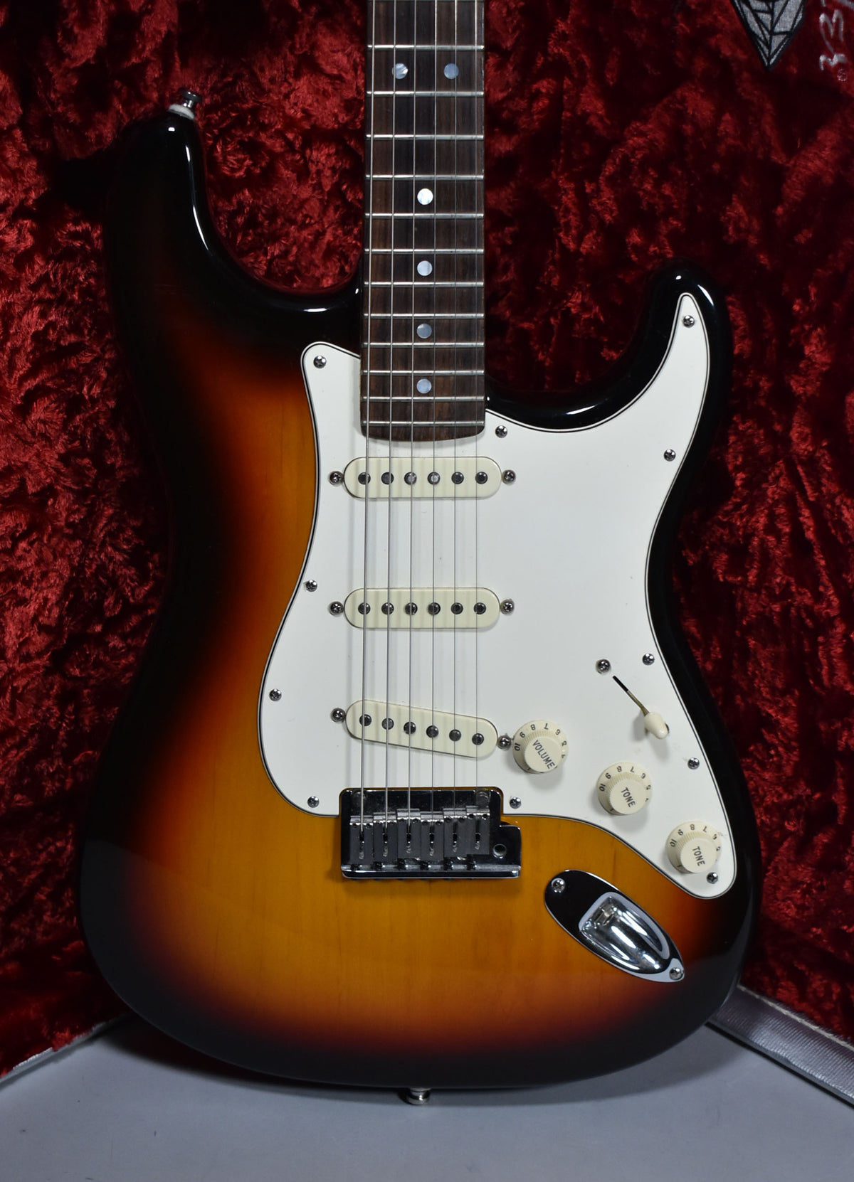 2006 Fender 60th Anniversary American Stratocaster Sunburst w/HSC