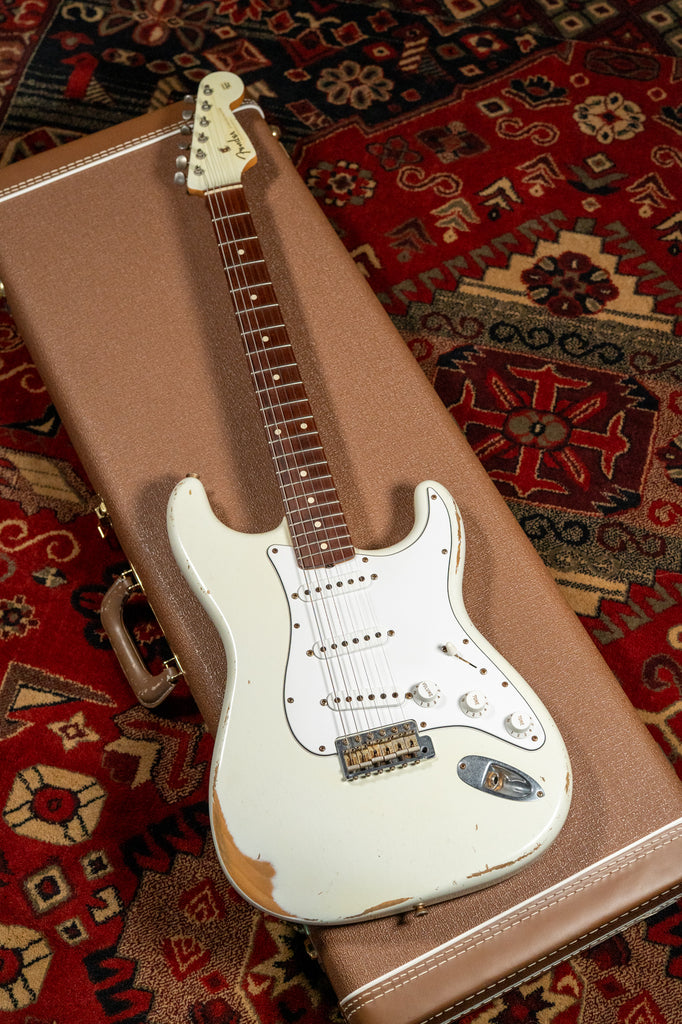 2006-Fender-Custom-Shop-Stratocaster-Guitar-San-Diego