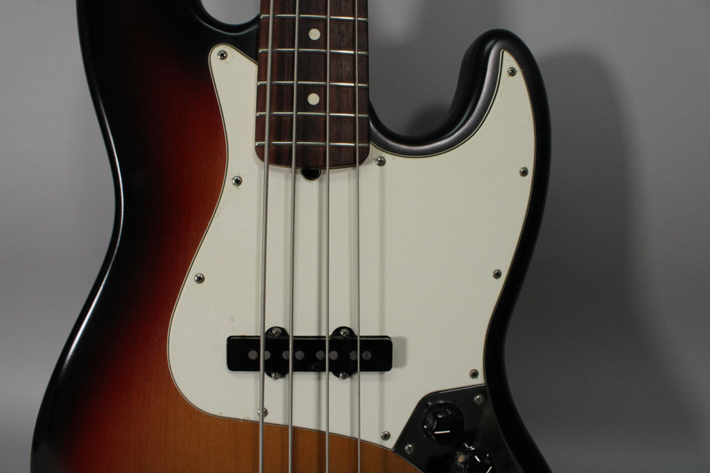 2006 Fender Highway One Jazz Bass 3-Color Sunburst w/ Gig Bag