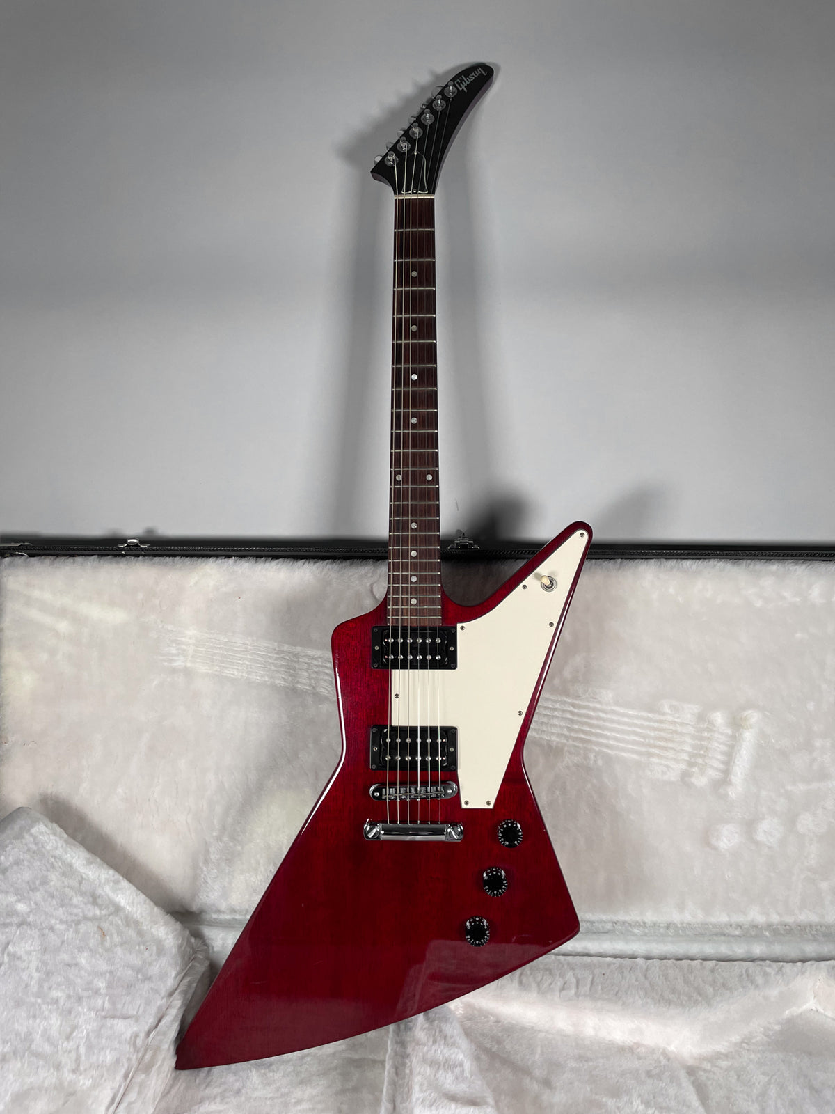 2006 Gibson Explorer Wine Red Electric Guitar w/OHSC – Imperial