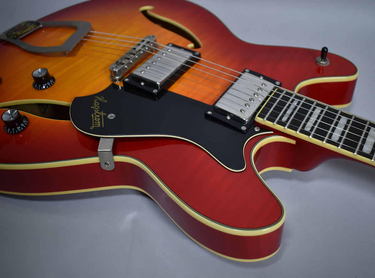 2006 Hagstrom Viking Deluxe Cherry Sunburst w/OHSC