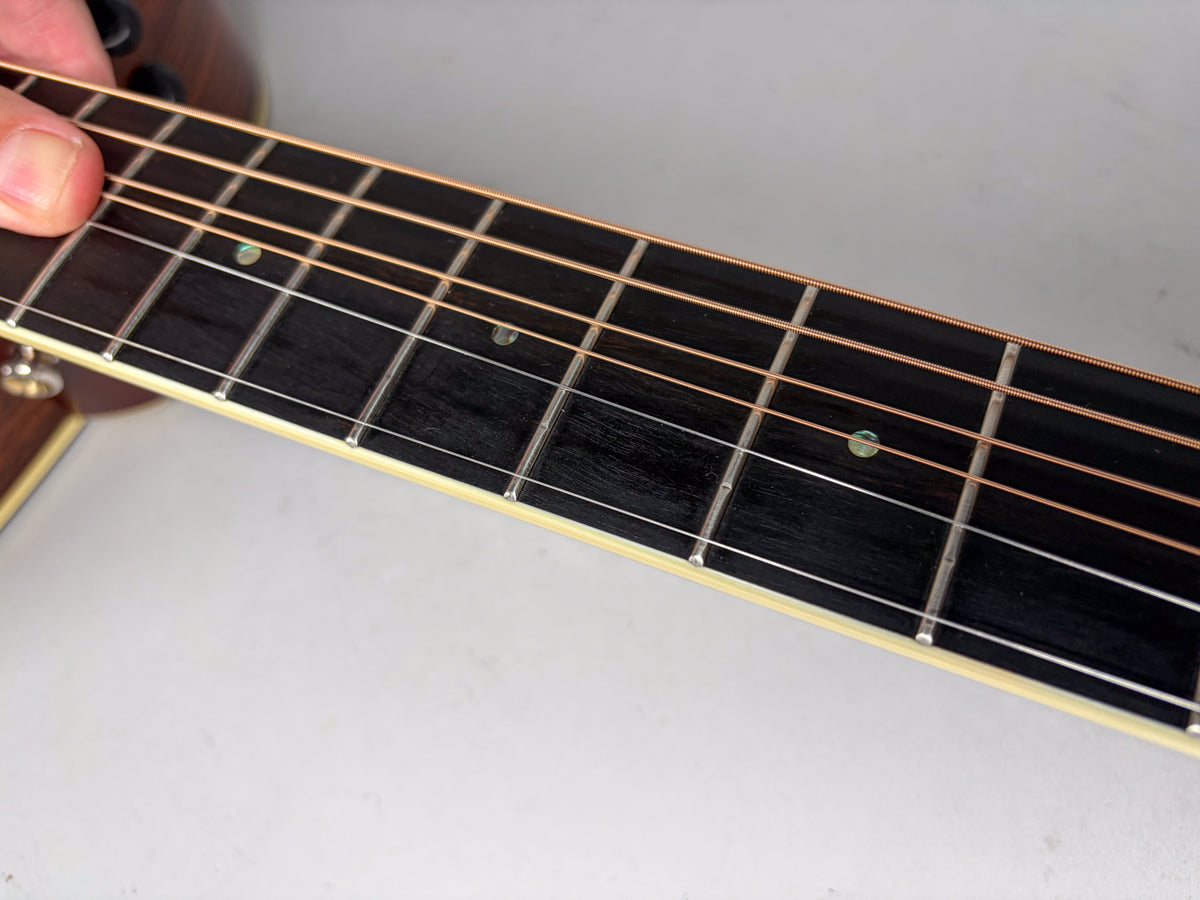 2007 Taylor GS8 Sunburst Finish Acoustic Guitar w/SSC
