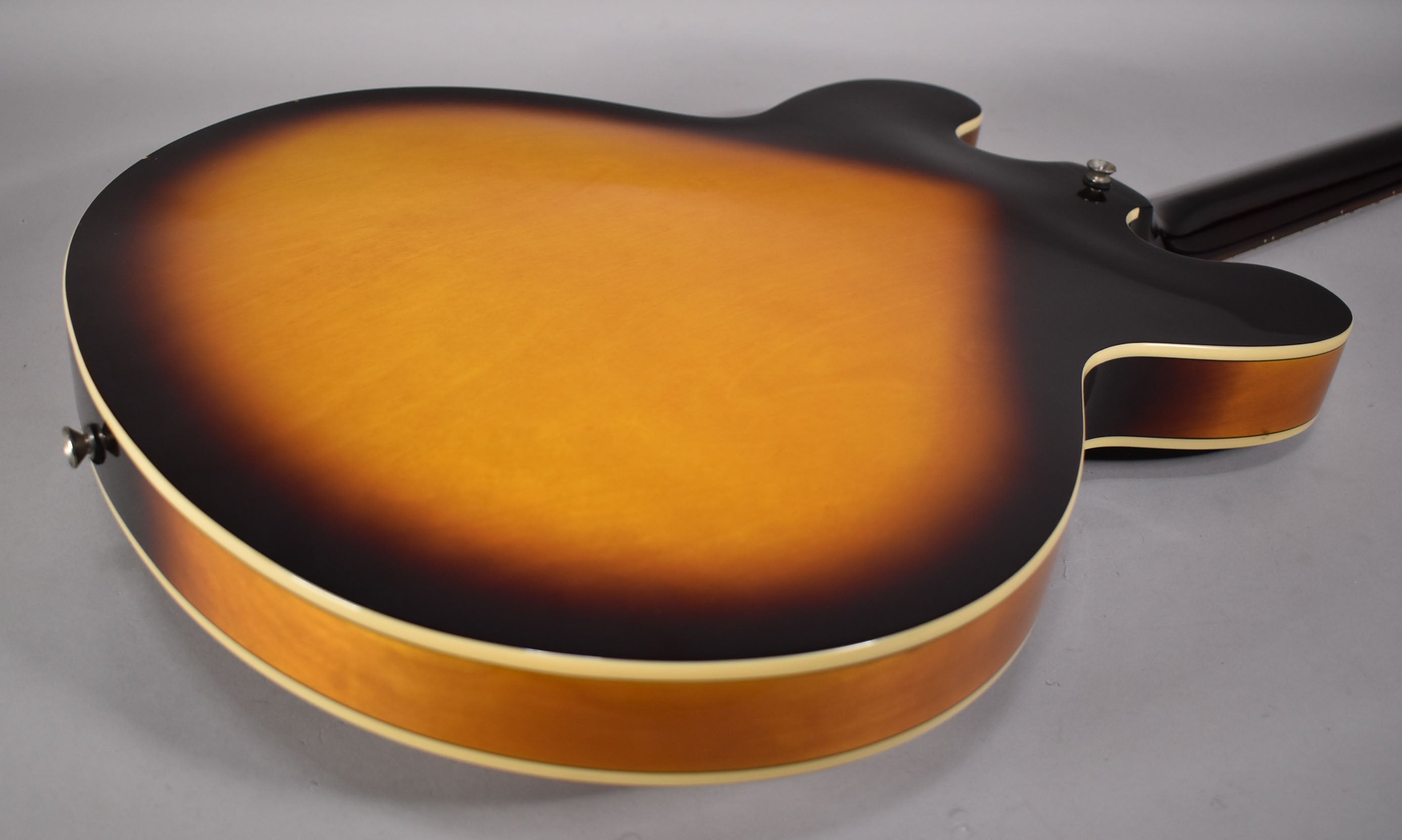 2011 Epiphone Dot ES-335 VS Vintage Sunburst Finish W/HSC
