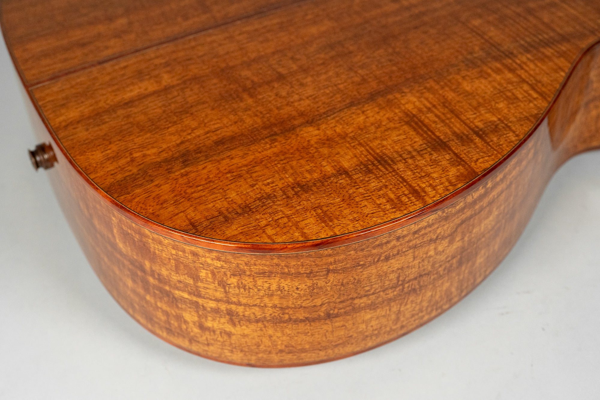 2012 Martin Custom Shop 00-18v 00-14 Body Koa Back Sides w/OHSC