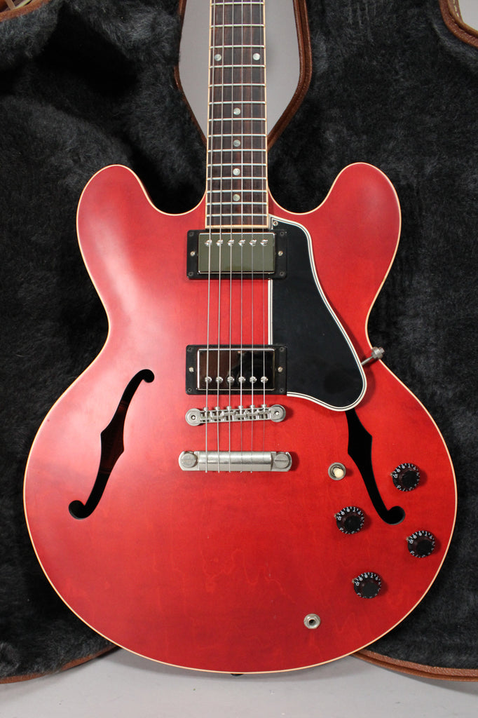 2014-Gibson-ES-335-Satin-Cherry-Dot