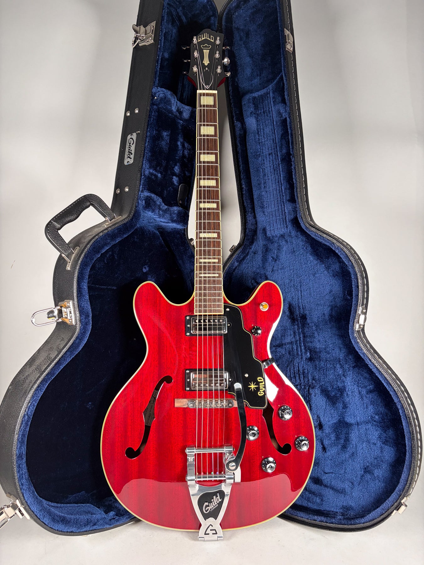 2014 Guild Newark St. Collection Starfire V Cherry Finish w/OHSC