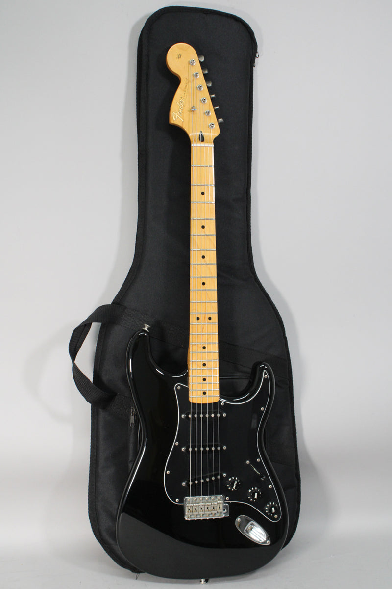 2015 Fender Jimi Hendrix Stratocaster Black w/ Gig Bag – Imperial