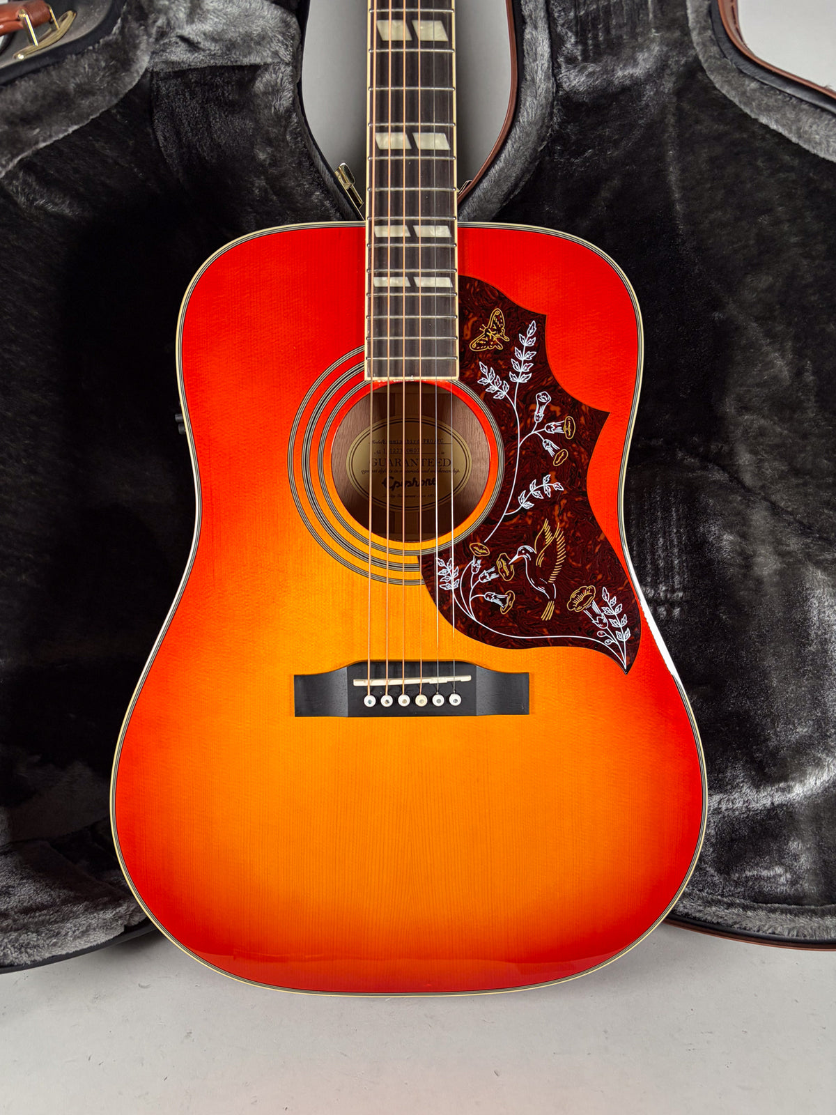Epiphone Hummingbird Pro Faded Cherry Finish w/OHSC