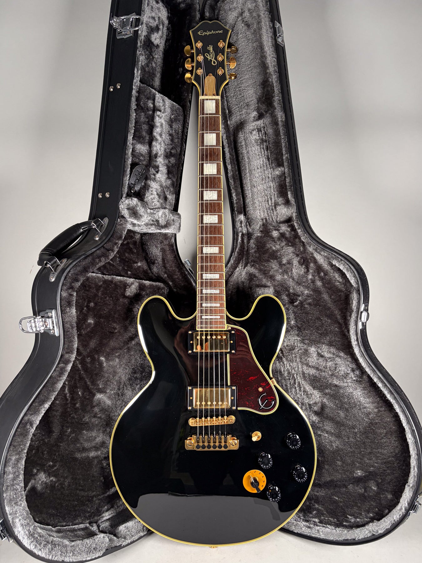 2016 Epiphone B.B. King Lucille Guitar Ebony Finish w/OHSC