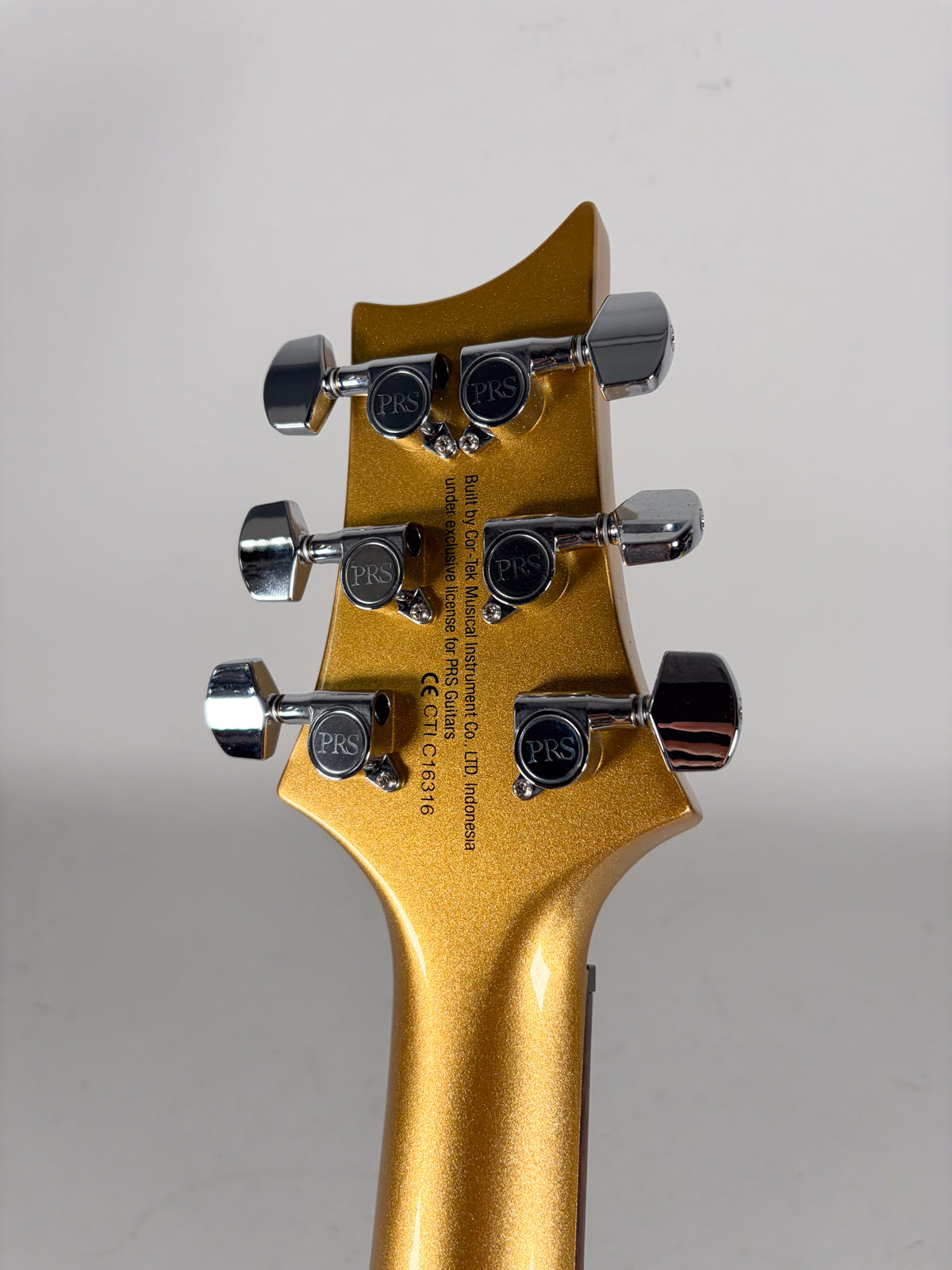 2016 PRS SE Santana Single Cut Tremolo Egyptian Gold w/Gig Bag