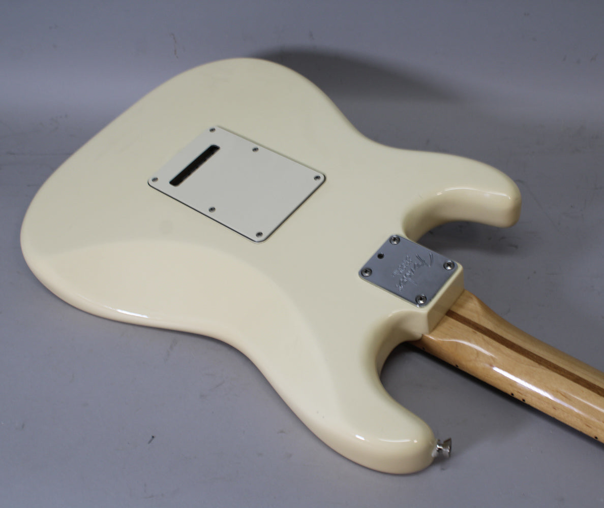 2017 Fender American Professional Stratocaster Olympic White w/HSC
