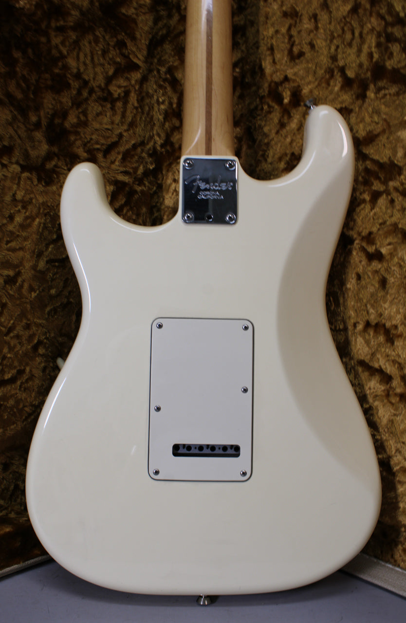 2017 Fender American Professional Stratocaster Olympic White w/HSC
