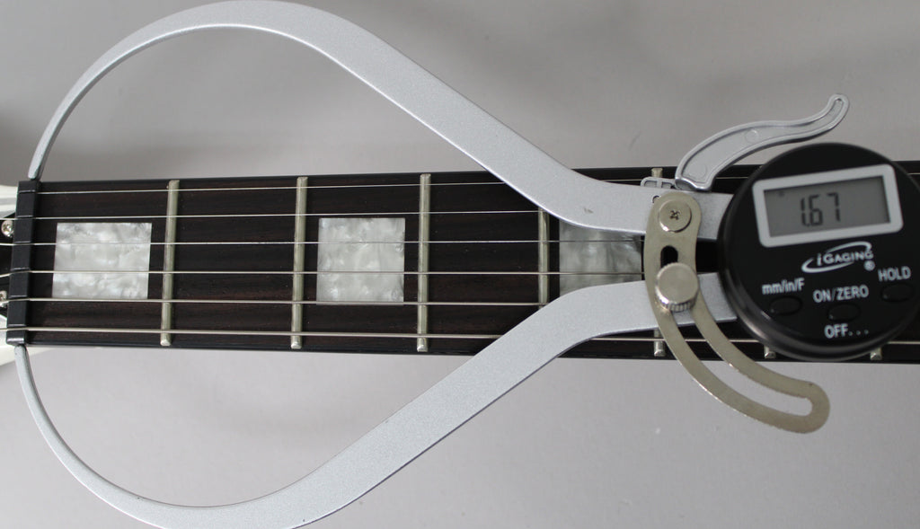 2014 Diamond Renegade ST White With Silver Stripes w/Gig Bag