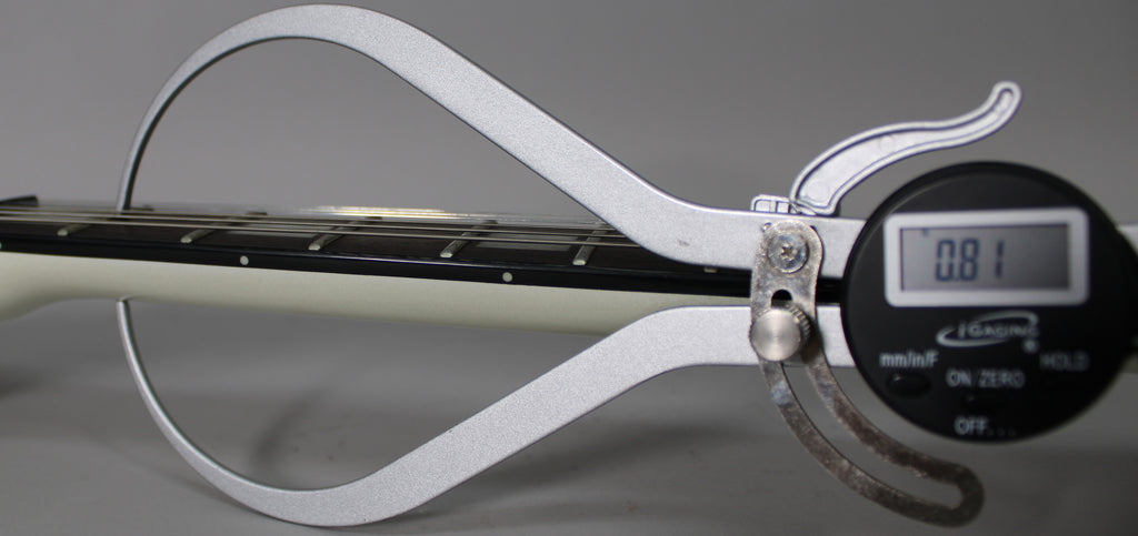2014 Diamond Renegade ST White With Silver Stripes w/Gig Bag