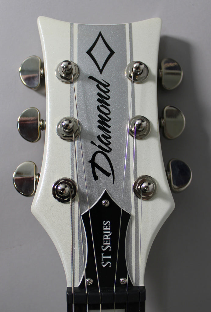 2014 Diamond Renegade ST White With Silver Stripes w/Gig Bag