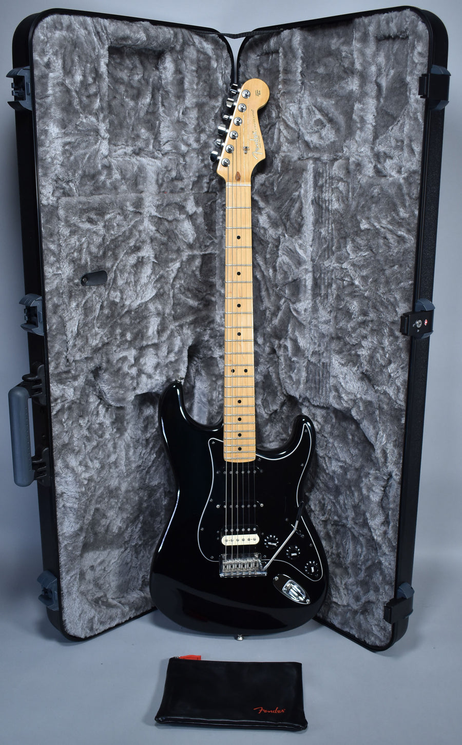 2018 Fender American Professional Stratocaster HSS Shawbucker Black w/OHSC
