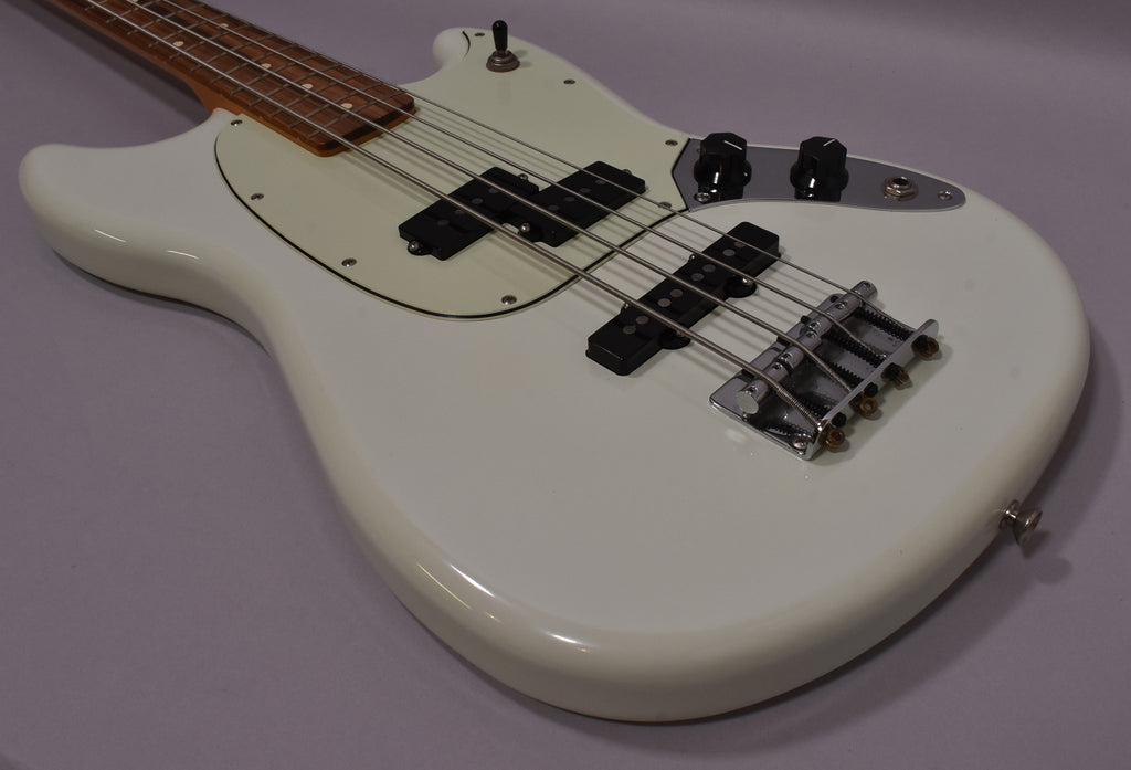 2018 Fender Offset Series Mustang Bass PJ Sonic Blue
