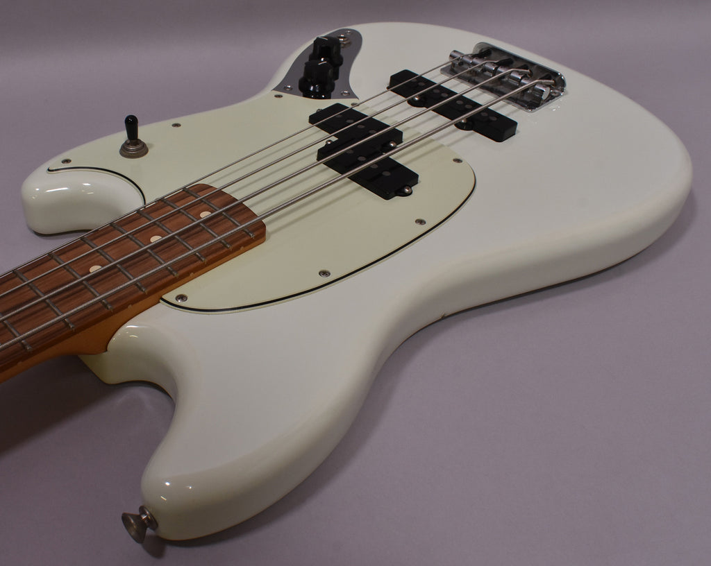 2018 Fender Offset Series Mustang Bass PJ Sonic Blue