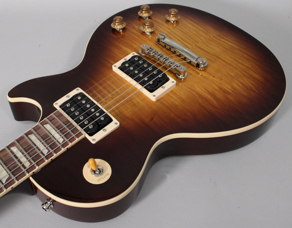 gibson les paul slash signature tobacco burst 2012 Custom Shop Piezo Dark whilst the included hardshell case will let you take this guitar on tour without so much as a scratch Gibson Slash Les Paul Standard