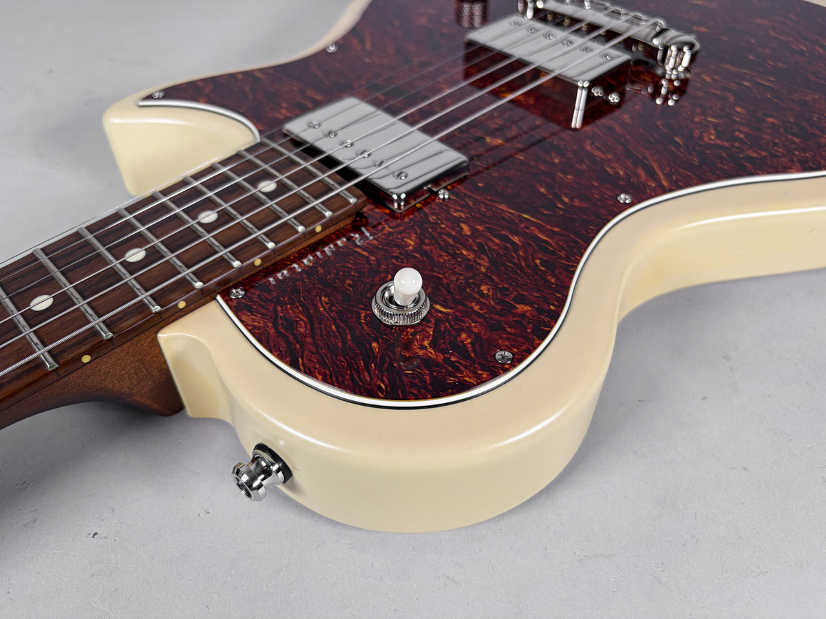 2019 Godin Radiator Trans Cream Finish w/Gig Bag