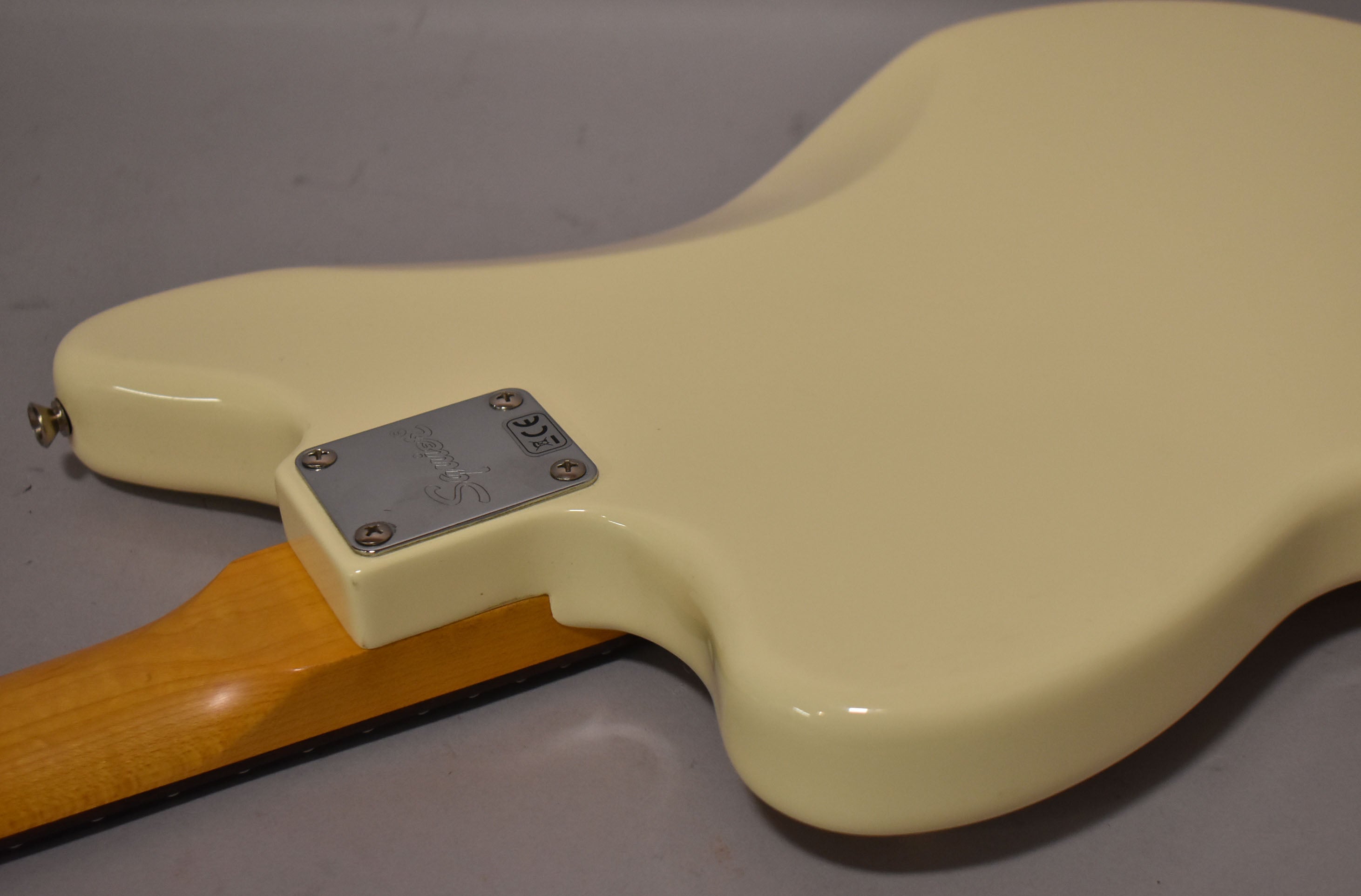 2021 Squier J Mascis Signature Jazzmaster Vintage White – Imperial